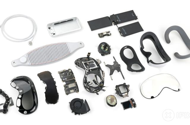 iFixit's teardown of the Apple Vision Pro headset.